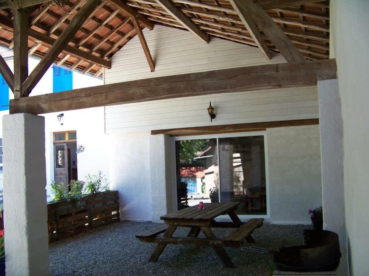 Gîte, jacuzzi&vin au grenier de Madiran Exterior foto